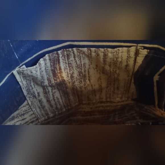 Handmade Cameroon Africa Straw Bag - Picture 7 of 9